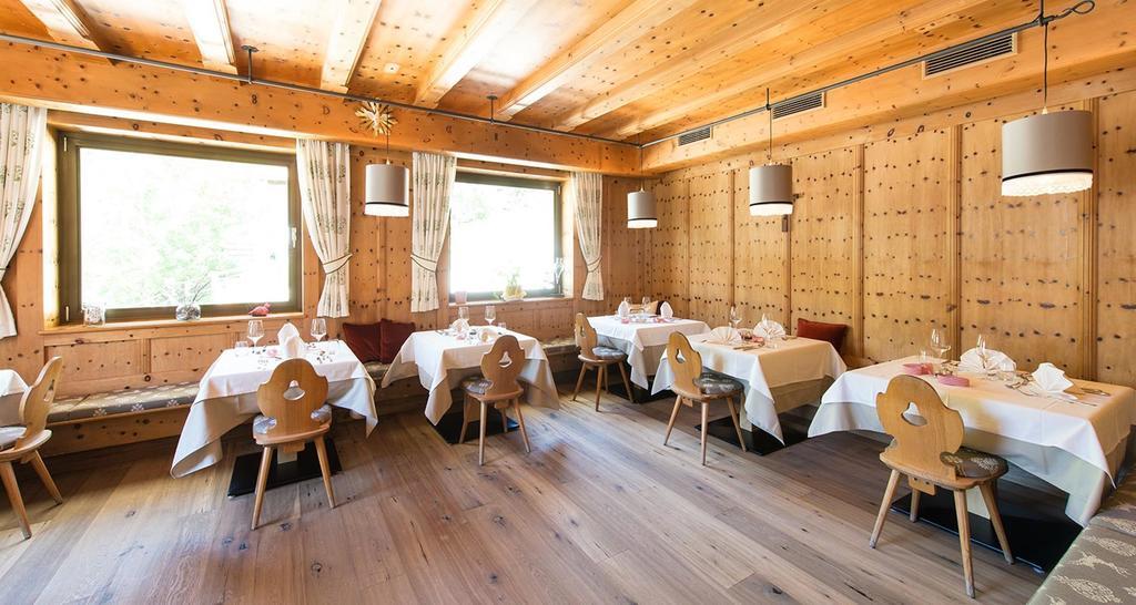 Hotel & Chalets Edelweiss Madonna  外观 照片
