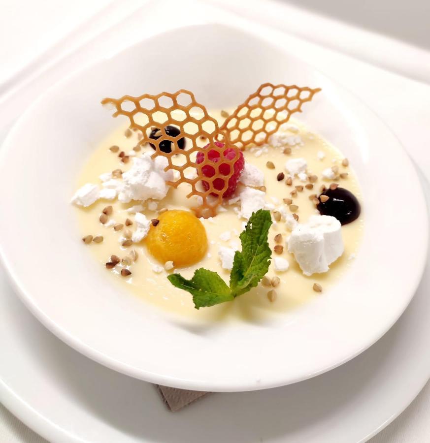 Hotel & Chalets Edelweiss Madonna  外观 照片