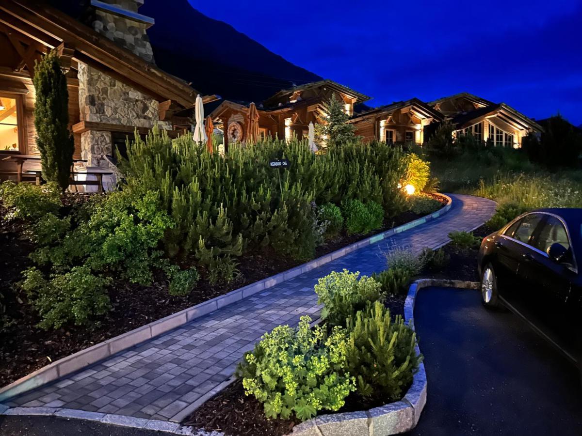 Hotel & Chalets Edelweiss Madonna  外观 照片