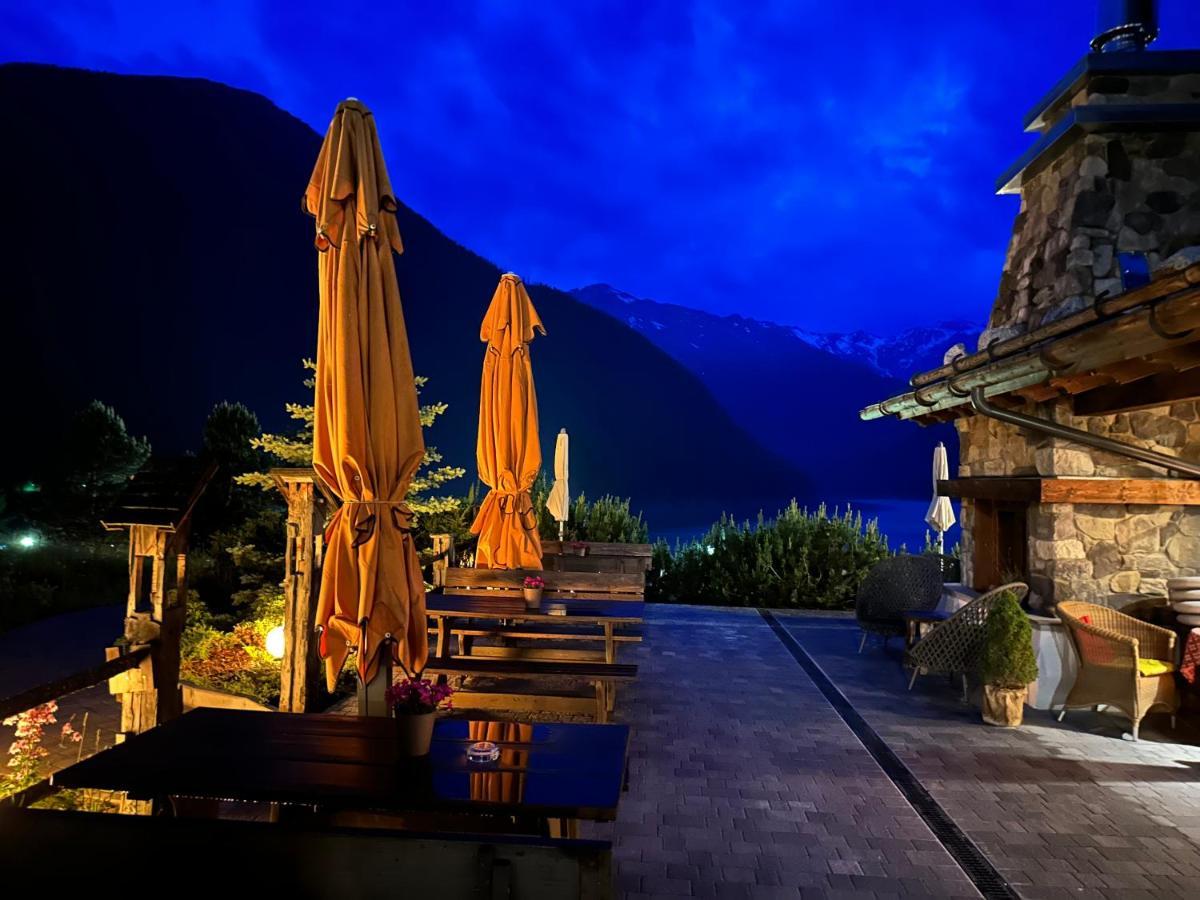 Hotel & Chalets Edelweiss Madonna  外观 照片